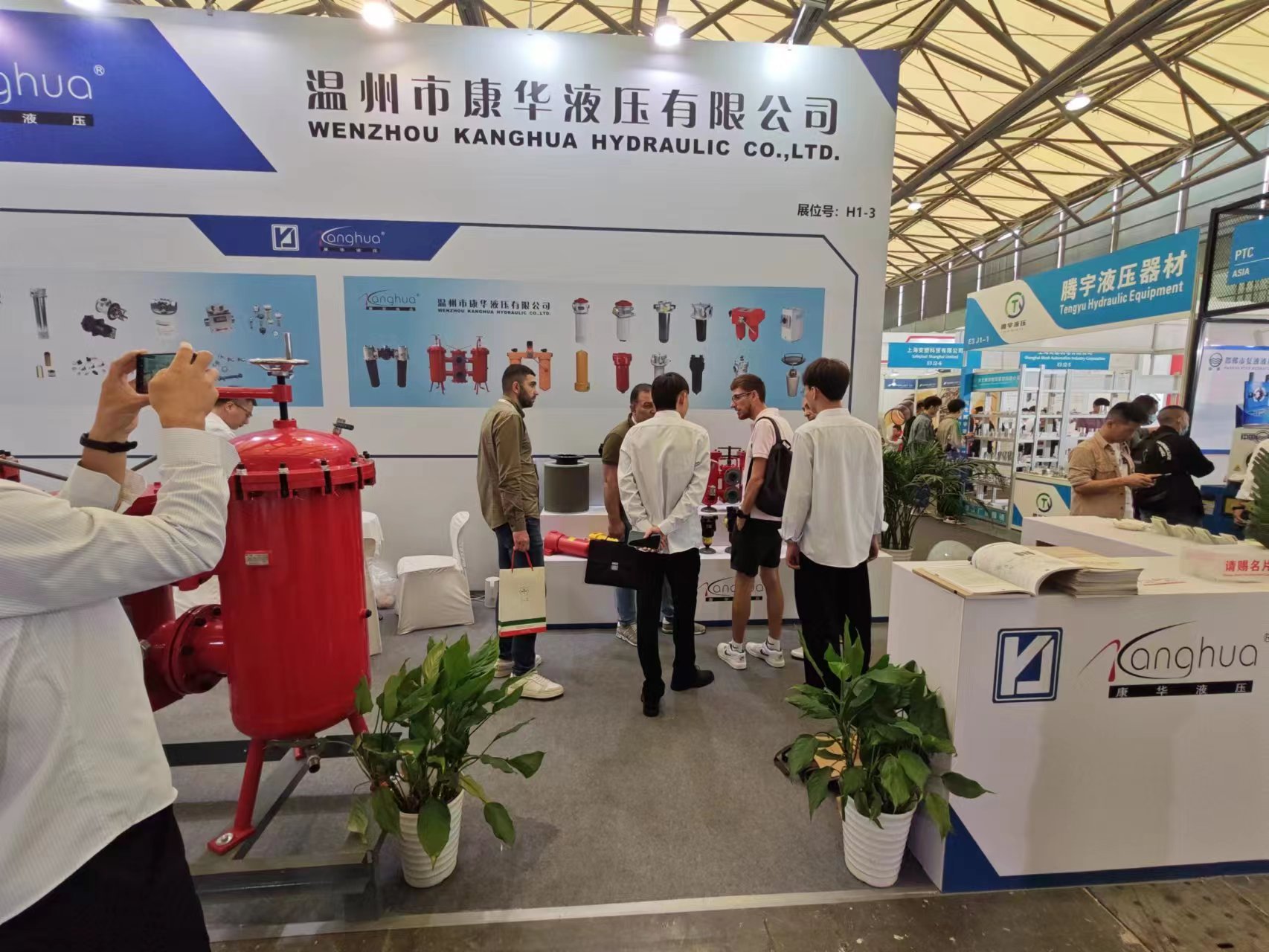 2023年上海PTC展會(huì)康華液壓圓滿(mǎn)成功、過(guò)濾器、液壓附件、過(guò)濾器濾芯